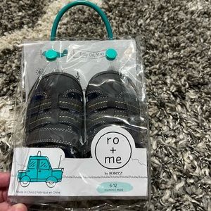 RO & ME 6-12 months sandal shoes NWT